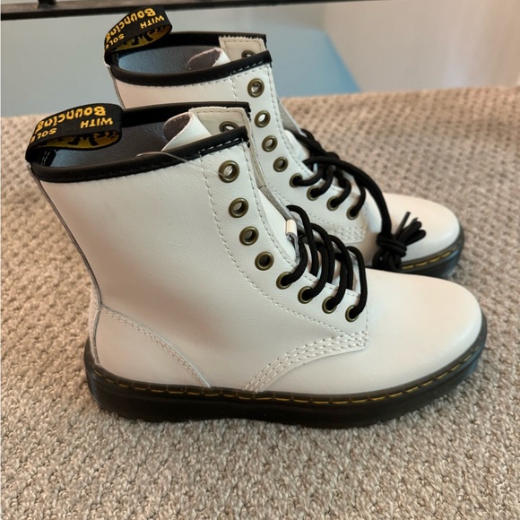 White dr martens - Picture 1 of 6